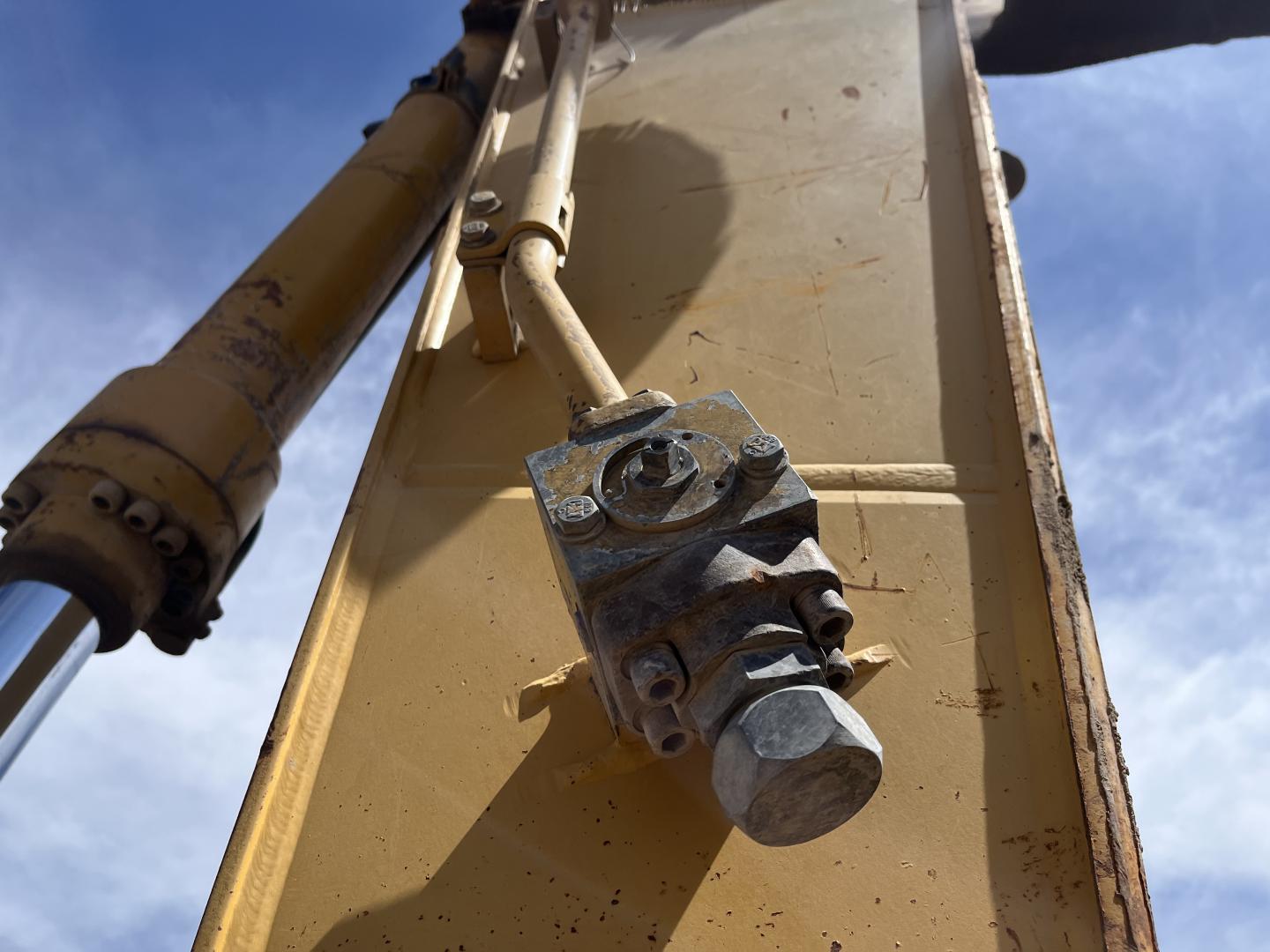 ./imagenes/INVOICE/2019/14913/EXCAVADORA CAT 320C PARA PARTES (3).JPG